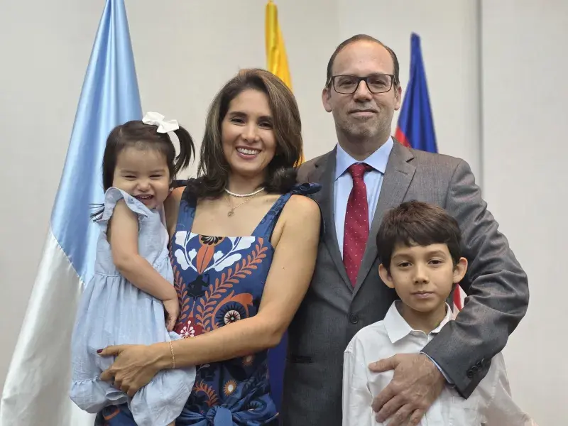 Decano Mateo y su familia