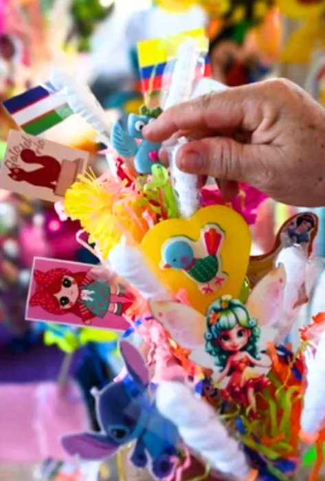 ¡100 años de tradición caleña que los javerianos ayudan a preservar en las macetas de alfeñique!